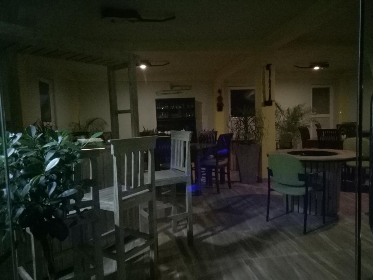 This Is It Airport Hotel And Restaurant ネゴンボ エクステリア 写真